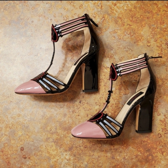 Valentino Garavani Pink and Black Heels - Picture 3 of 7